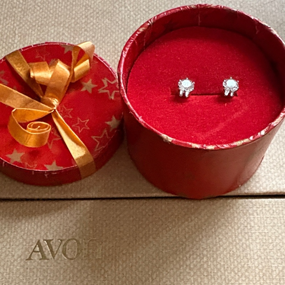 Vintage Avon 1989 Cubic Zirconia Stud Earrings | Cute Round Gift Box NIB 201
